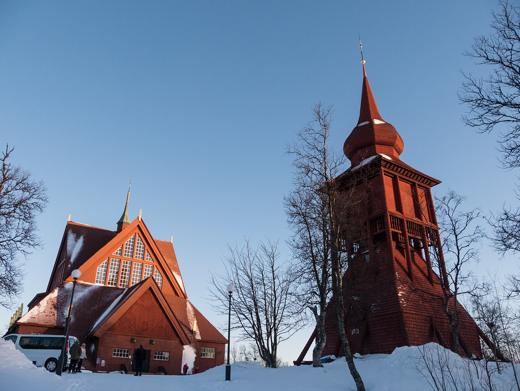 An image of Kiruna Kyrka during the winter season.