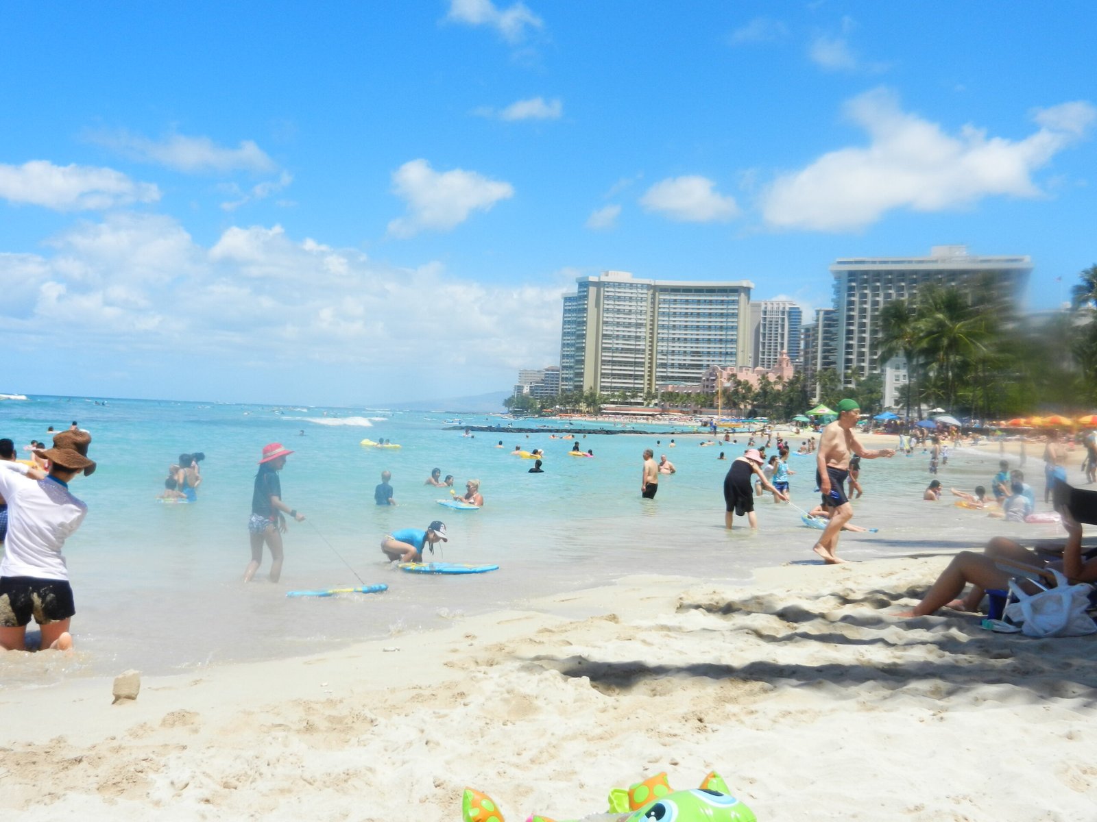 Retirees enjoying their senior travels to Hawaii.