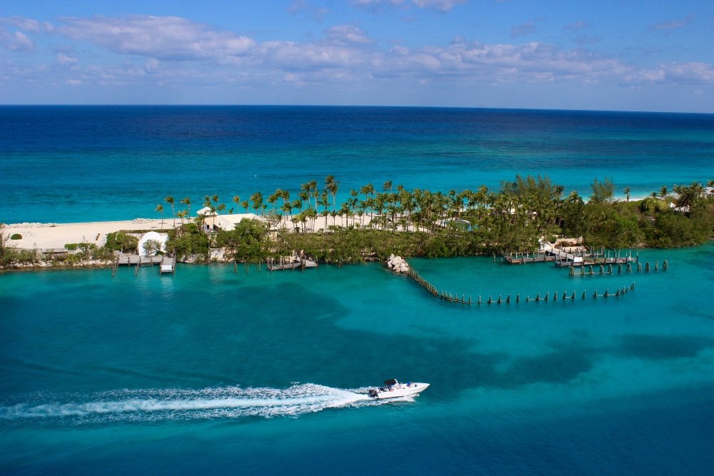 Unforgettable Senior Trip to Nassau: 12 Exotic Locations