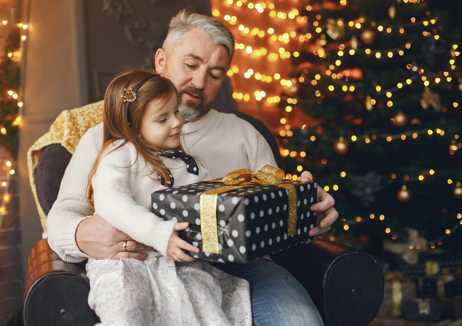 Thoughtful Gift Ideas for Grandkids That Foster Learning and Creativity